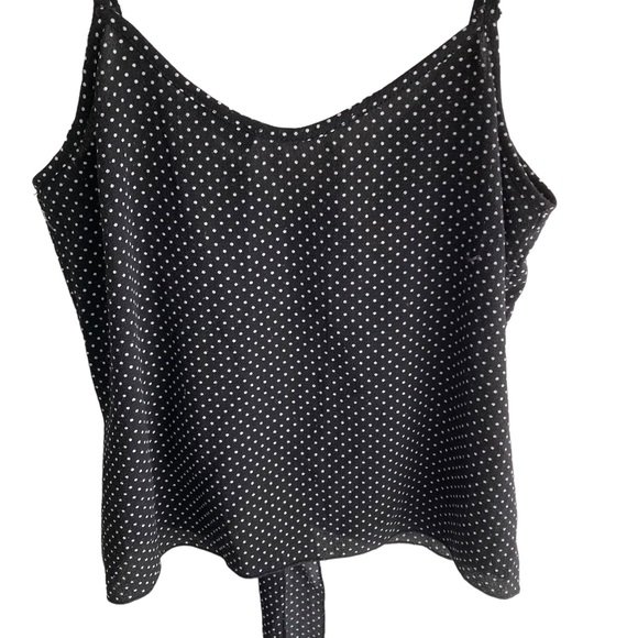 Eclipse | Polka Dot Crop Top - Picture 8 of 9